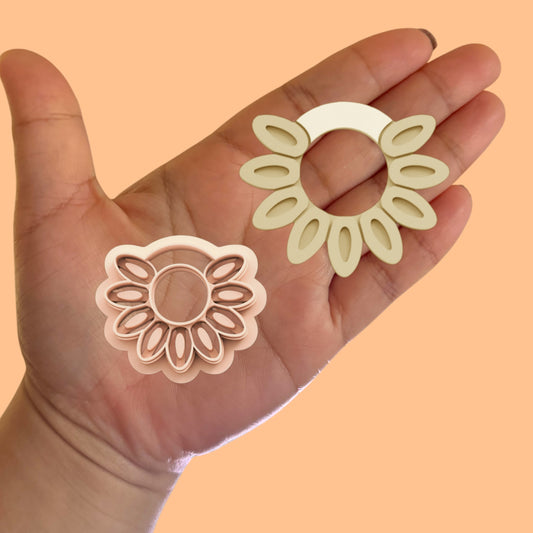 Daisies Circle Clay Cutters