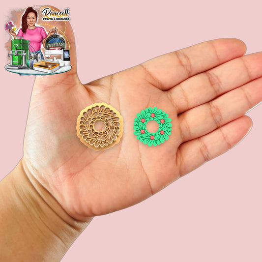 Christmas Wreath with Hollyberrу cutter 3d printed