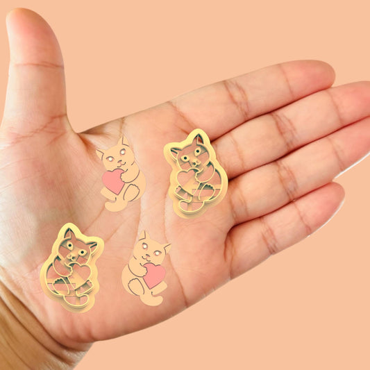 Cat holding heart Clay cutter